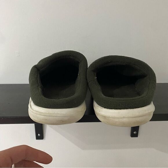 Nike Burrow Cushioned Slippers – Men’s Green Cozy Lounge House Shoes - Picture 5 of 5